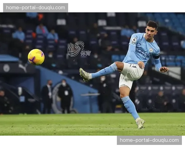 体育财经:防务型后卫转会市场价格在近两个窗口呈现显著上涨 体育财经:防务型后卫转会市场价格在近两个窗口呈现显著上涨